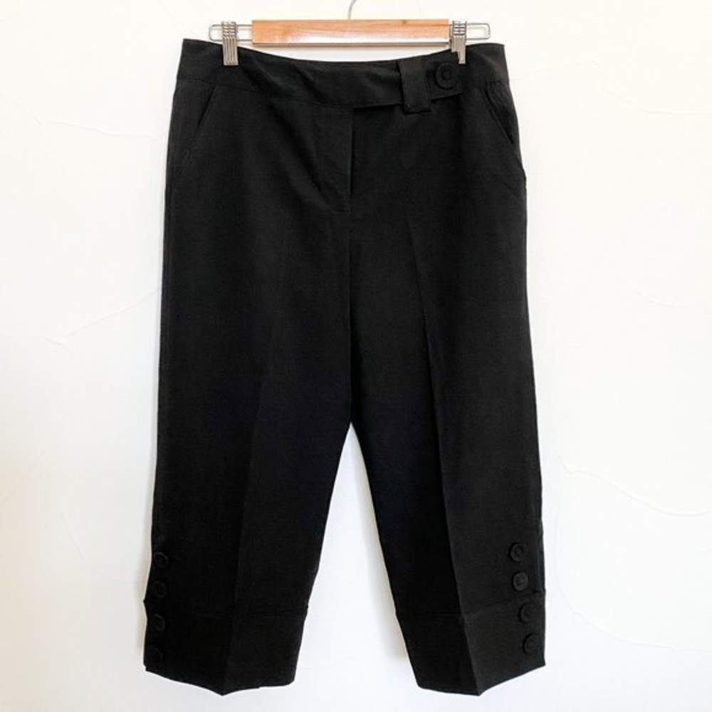 LARRY LEVINE Stretch Black Cropped Pants With Button Detail On The‎ Cuff Size 10